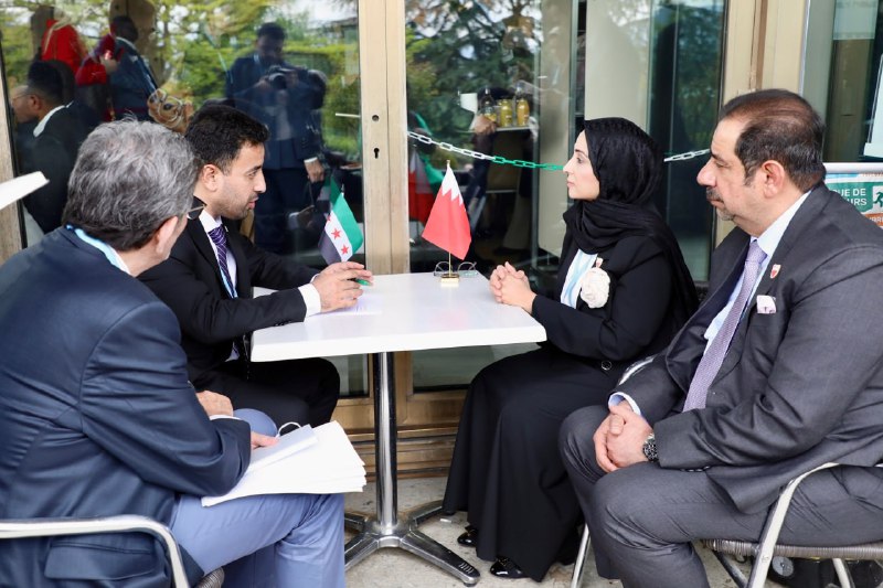 التقى وزير الصحة الدكتور مصعب العلي مع نظيرته البحرينية وزيرة الصحة الدكتورة جليلة بنت السيد جواد حسن
