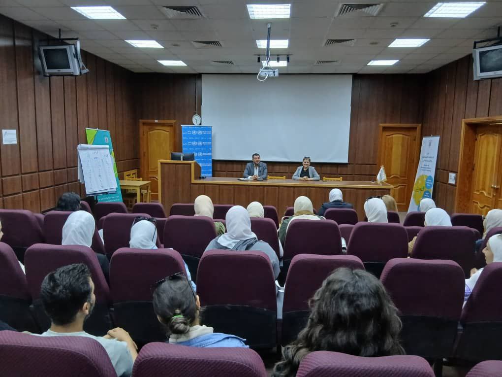 زار السيد معاون وزير الصحة للشؤون الصيدلانية والدواء مركز الدراسات الاستراتيجية والتدريب الصحي