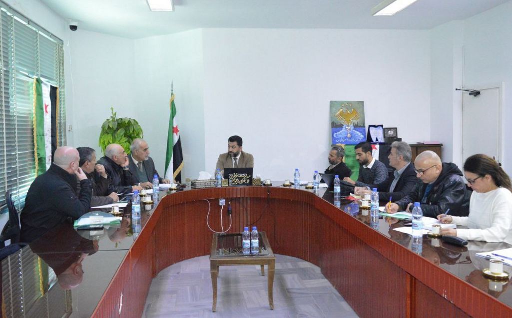 اجتماع موسّع في صحة طرطوس لمناقشة تحديات 2025: توجيهات بضبط الأداء ورفد المشافي بأجهزة حديثة