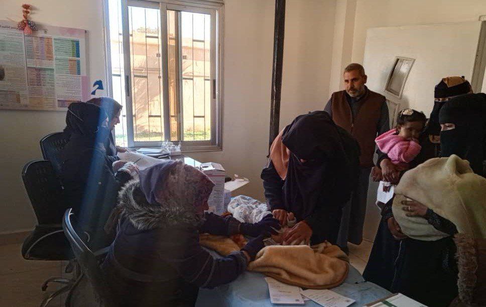 ​يواصل مركز مركدة الصحي تقديم خدمات التحصين ضمن برنامج اللقاح الوطني للأطفال