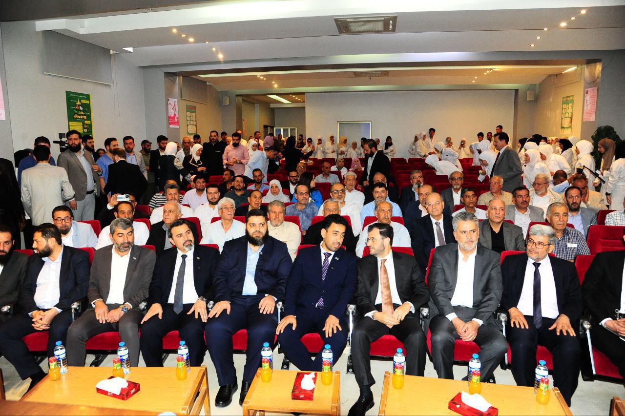 افتتح وزير الصحة الدكتور مصعب العلي مع معاونه للشؤون الصحية حسين الخطيب قسم الأطفال في مستشفى النبك
