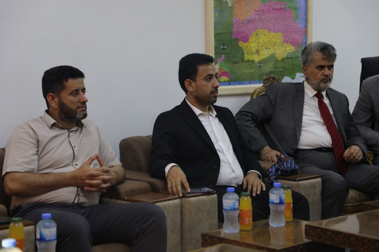 عقد وزير الصحة الدكتور "مصعب العلي" اليوم اجتماعاً مع بعض المديرين والكوادر الطبية في مشافي محافظة إدلب