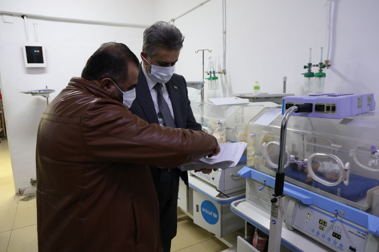 جولة  معاون وزير الصحة في مشافي دير الزور