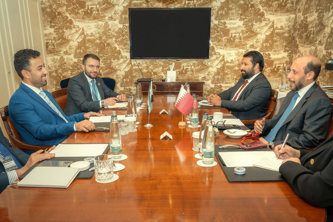 التقى وزير الصحة نظيره القطري وذلك على هامش اجتماعات الدورة الـ78 لجمعية الصحة العالمية في جنيف