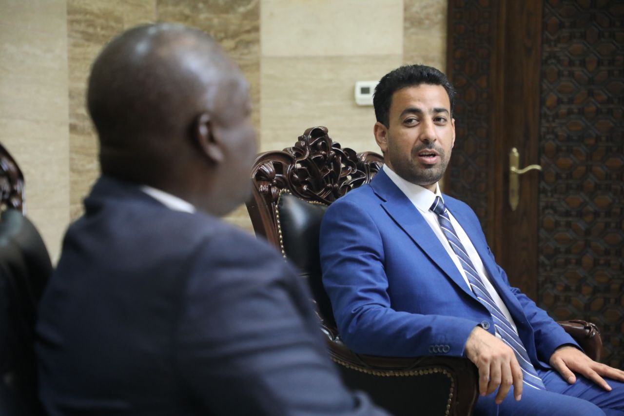عقد وزير الصحة الدكتور "مصعب العلي" اجتماعًا مع مدير شؤون وكالة الأونروا في سوريا