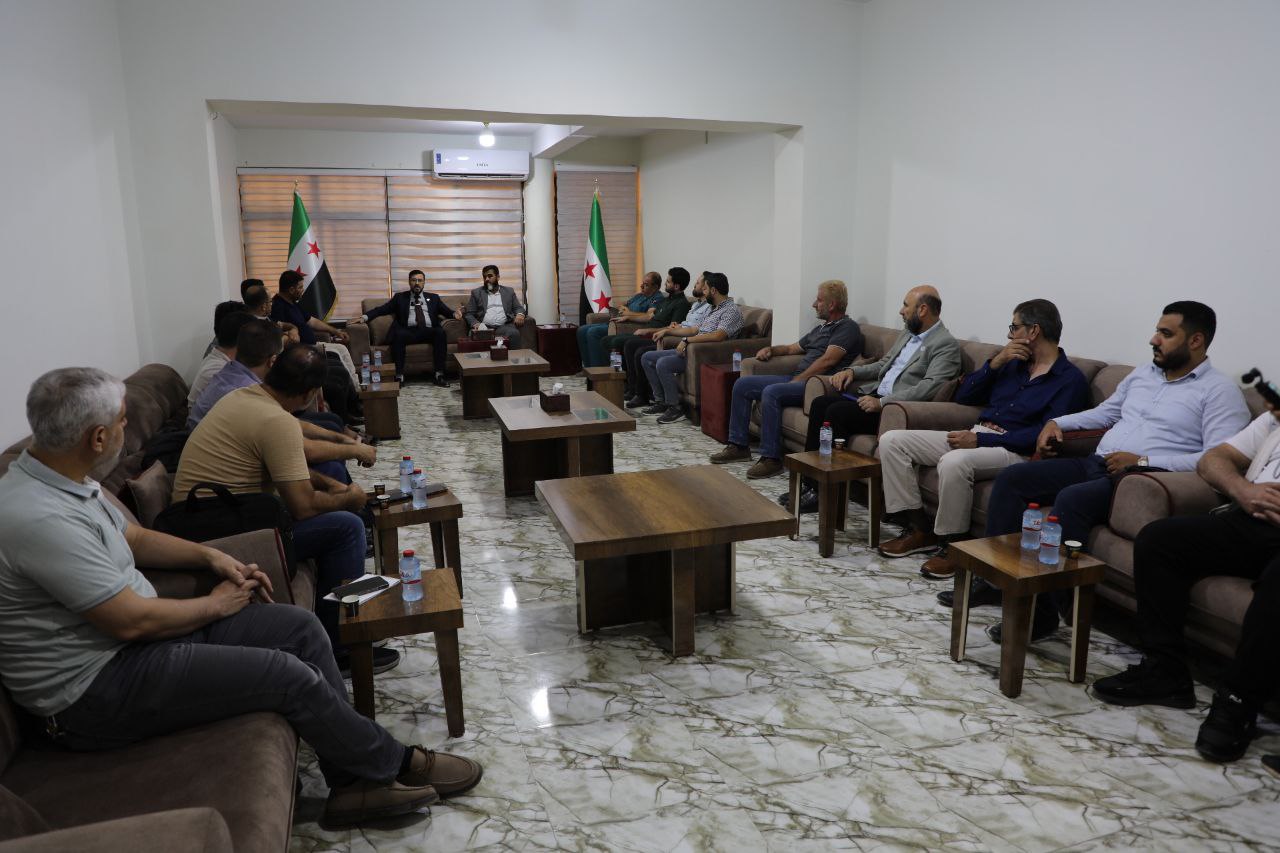 عقد مدير صحة إدلب اجتماعاً بحضور مدير المنطقة الشمالية لمناقشة واقع العمل في المنشآت الصحية