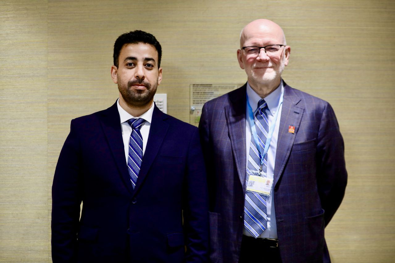 التقى وزير الصحة الدكتور مصعب العلي مع رئيس التنمية الدولية في مؤسسة بيل غيتس السيد كريس إلياس