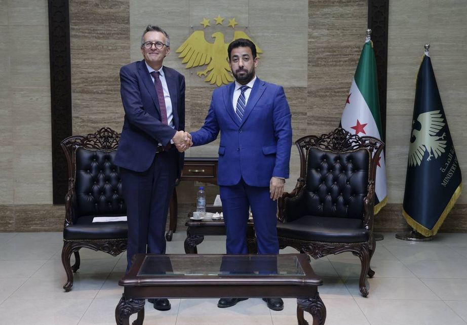 لبحث استقطاب الكفاءات الطبية السورية.. وزير الصحة يلتقي رئيس بعثة الهجرة الدولية